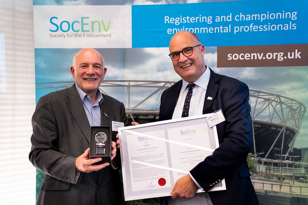 Professor Will Pope HonFSE CEnv (left) presenting Honorary Fellowship of the Society for the Environment to Dr Mark Fletcher (right).