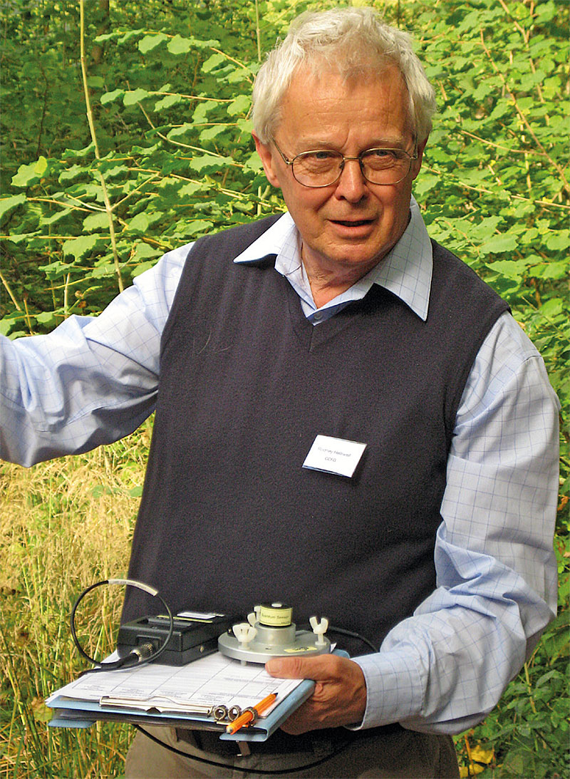 Rodney Helliwell at the Continuous Cover Forestry Group’s workshop on daylight in the forest, September 2009, Westonbirt Arboretum. (Courtesy of Edward Wilson)